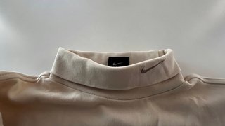 Jersey Cuello Alto Nike Beige Claro