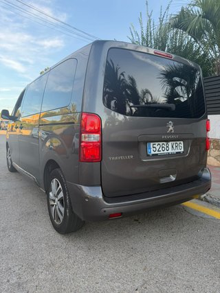 Peugeot Traveller 2018