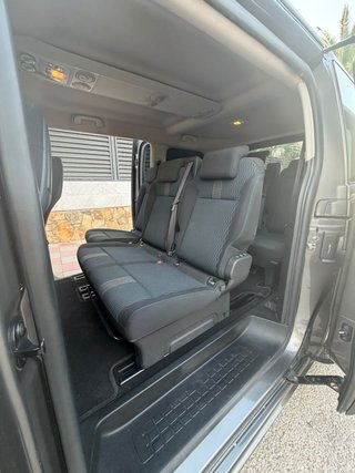 Peugeot Traveller 2018