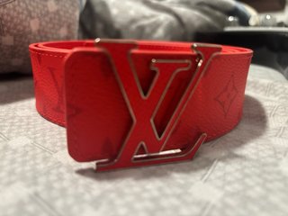 Cinturón LV Initiales 40mm Reversible Talla 95