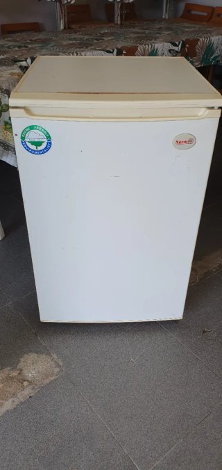 Frigorífico pequeño blanco