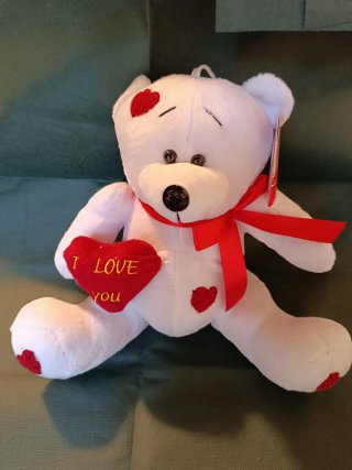 Orsetto peluche bianco con cuore rosso