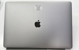 MacBook Pro 15 (2018) 512GB/16GB RAM i9 BUEN ESTAD