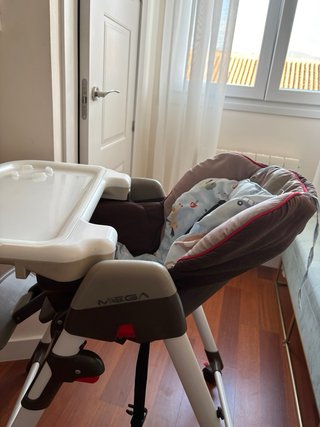 Trona infantil multiposición