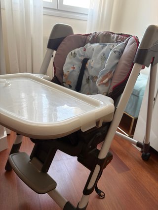 Trona infantil multiposición