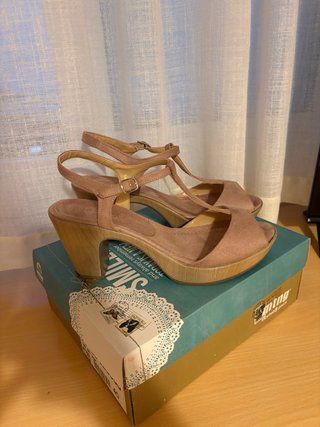 Sandalias de tacón Mustang beige