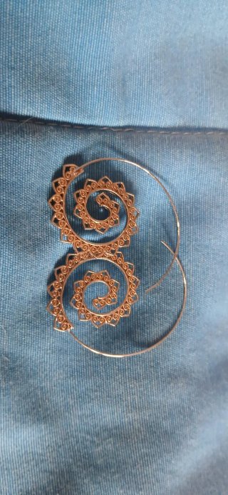 Pendientes plateado espiral
