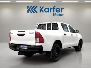 Toyota Hilux 2.4 D-4D Cabina Doble GX