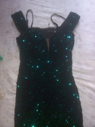Vestido de fiesta plateado con pedrería Vestido ve