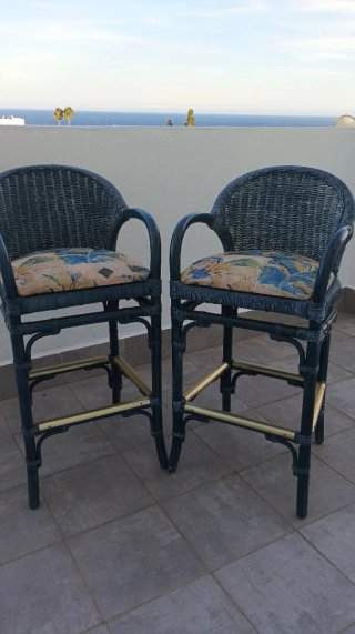 2 Taburetes Altos Mimbre Ratán Cojín
