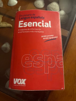 Diccionario de lengua española esencial