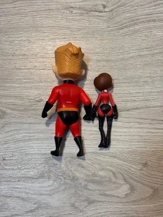Lote 2 figuras de Los Increibles