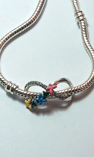 Charm de Plata Lazo Infinito