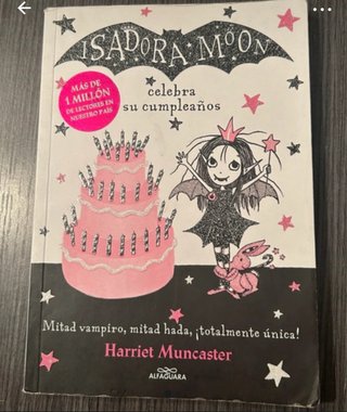 Dos libros de Isadora Moon