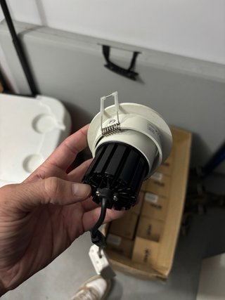 33 Focos LED Empotrables 8W 3000K