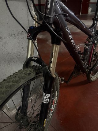 Bicicleta de Montaña Felt de Descenso