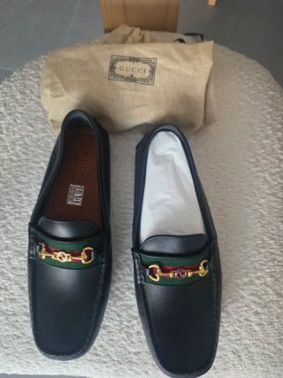 Mocasines Gucci Negro y Dorado