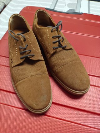 Zapatos de ante marrones