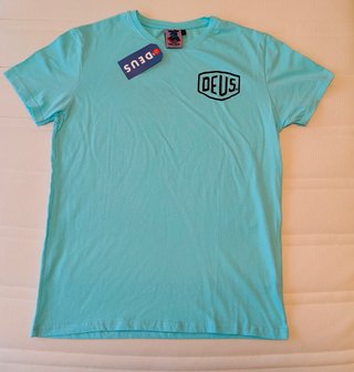 Camiseta Deus Ex Machina
