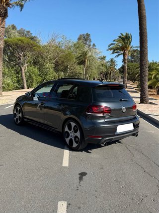 137.000KMS Volkswagen Golf VI GTI DSG año 2012