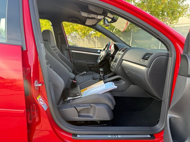 Volkswagen Golf V GTI