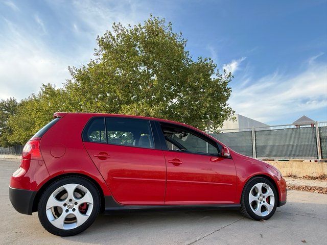 Volkswagen Golf V GTI