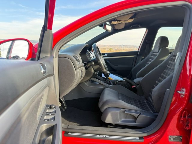 Volkswagen Golf V GTI