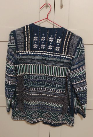 Chaqueta Zara con abalorios