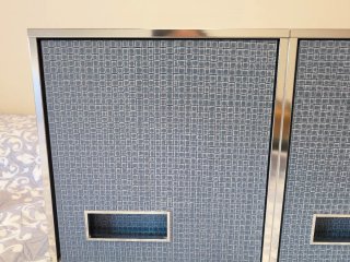 Mueble y espejo de baño