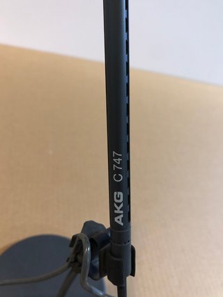 Micrófono AKG C747 con Base