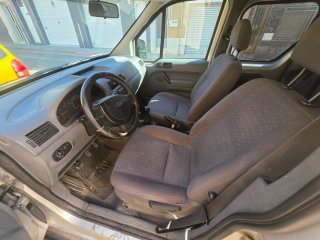 Ford E-Tourneo Courier 2005