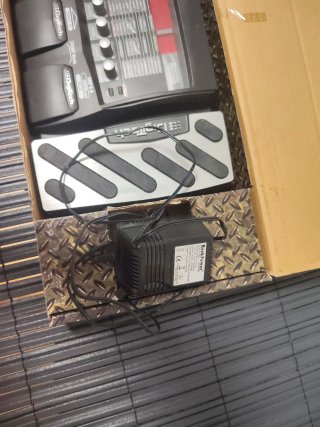 Pedalera Digitech RP355