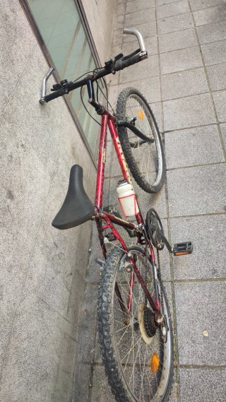 Bicicleta Montana Roja