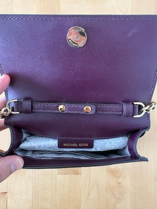 Bolso Michael Kors Morado y Dorado