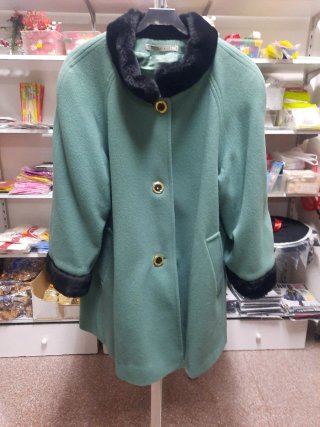 Abrigo señora talla 44 verde