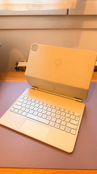 Funda Teclado Inalámbrico HOU para iPad