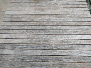 Mesa de exterior Ikea de madera - recoger DOM/LUN