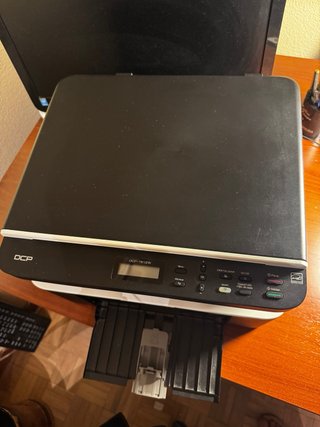 Stampante multifunzione laser Brother DCP-1612W