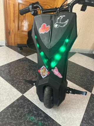 Triciclo Eléctrico Negro