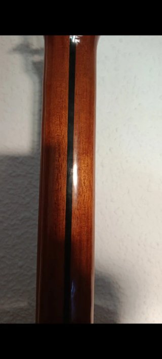 Guitarra Clásica Maciza Admira modelo soledad