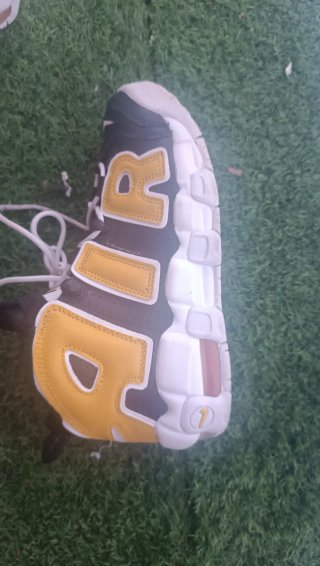 Zapatillas Nike Air Negro y Amarillo