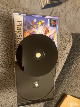 Spyro: El Año del Dragón (PS1) - Platinum