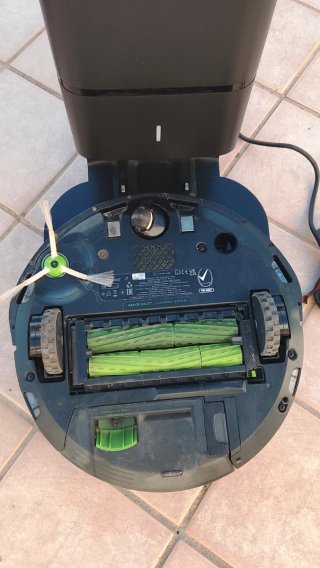ROBOT ASPIRADOR iROBOT ROOMBA i7+ CON ESTACIÓN
