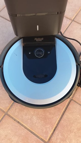 ROBOT ASPIRADOR iROBOT ROOMBA i7+ CON ESTACIÓN