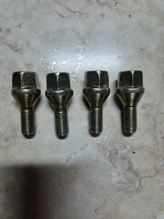 Tornillos de Rueda