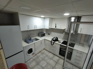 Elda alquilo piso pequeño y reformado.