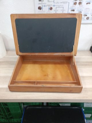 Escritorio Transportable de Madera
