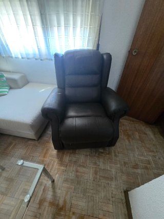 Sillón reclinable eléctrico de piel