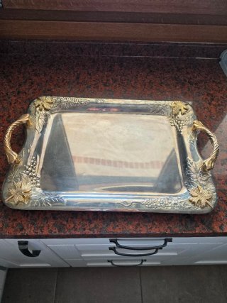 Bandeja metálica decorada