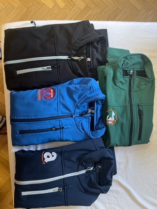Lote de 4 Cazadoras de Amazon